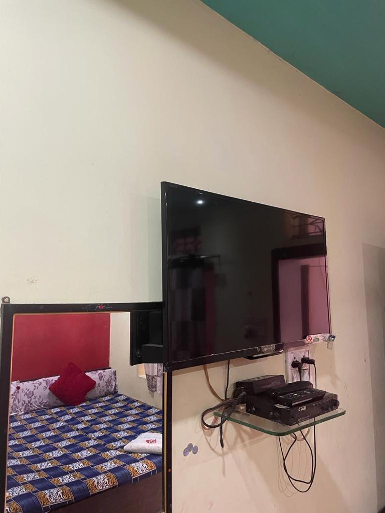 New Yanti Guest House อุจเจน ภายนอก รูปภาพ