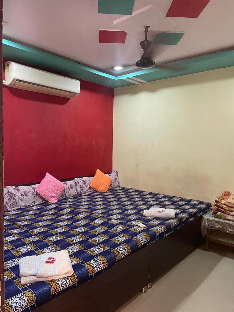 New Yanti Guest House อุจเจน ภายนอก รูปภาพ